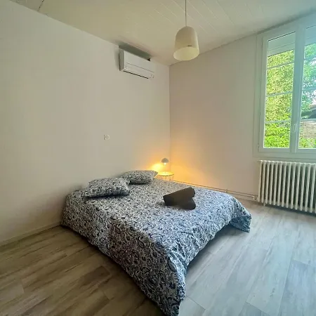 Maison Proche Tram D 度假居