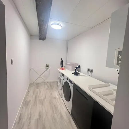 Maison Proche Tram D 度假居 伊斯内斯